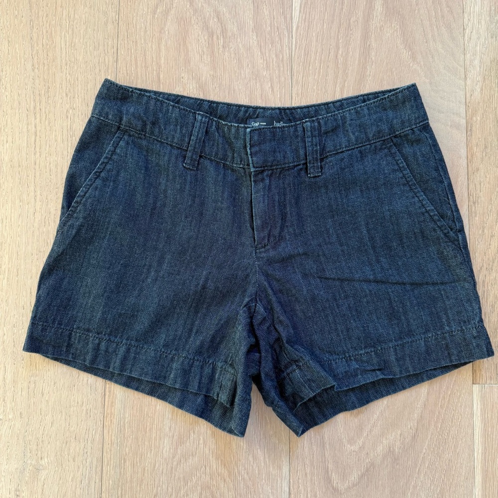 GAP Dark Wash Denim Shorts // Size 0